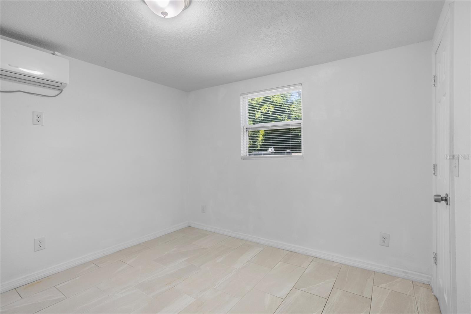 Image 25 of 39 For 1201 1st Street