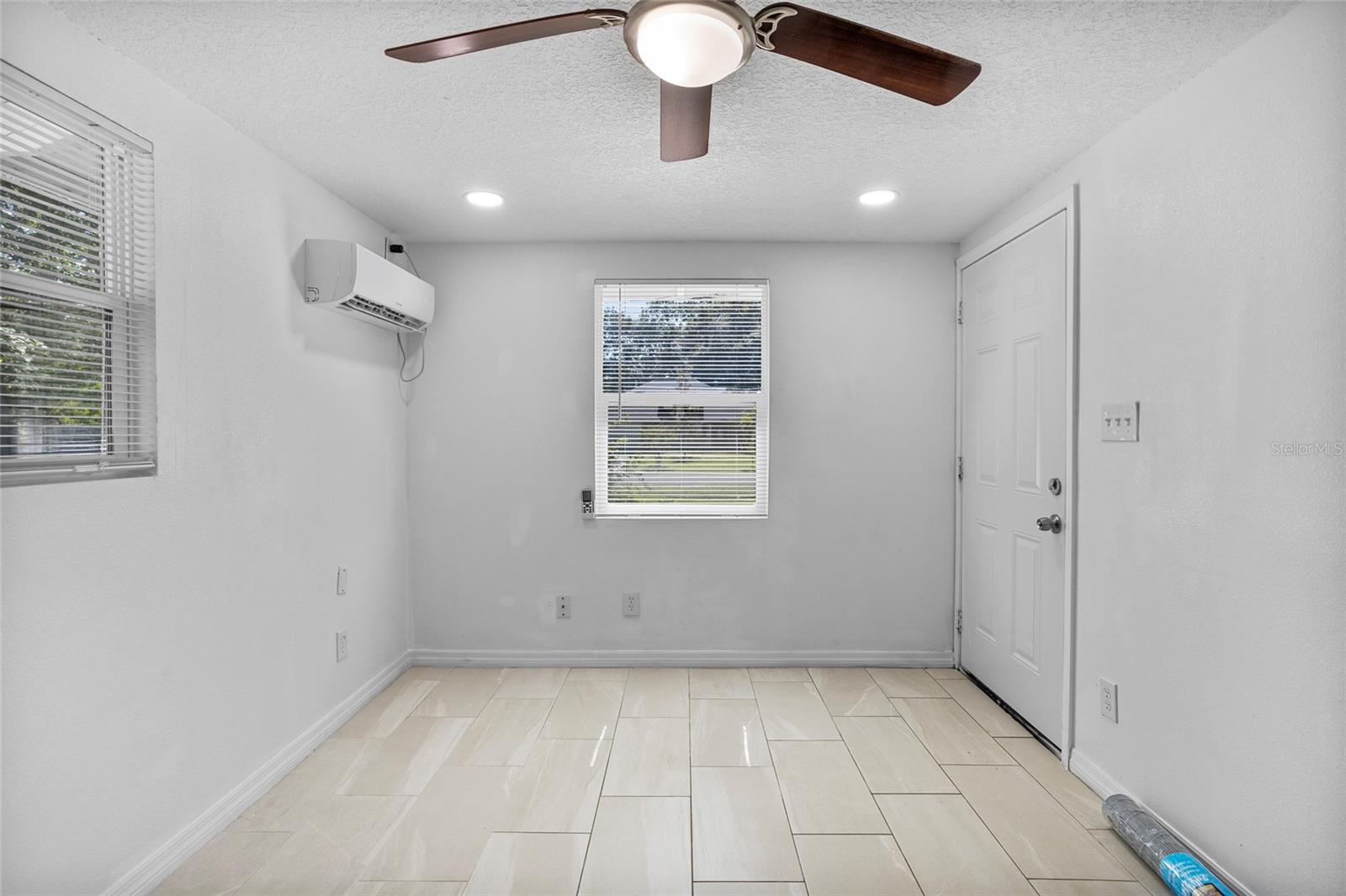 Image 27 of 39 For 1201 1st Street