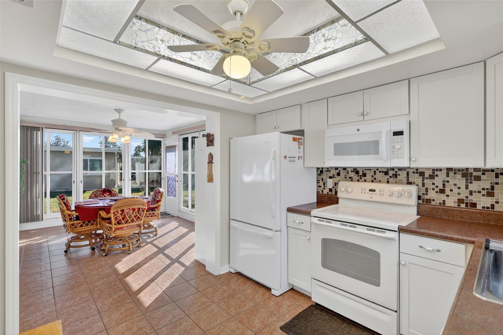 Image 15 of 42 For 14 Strathmore Boulevard 14