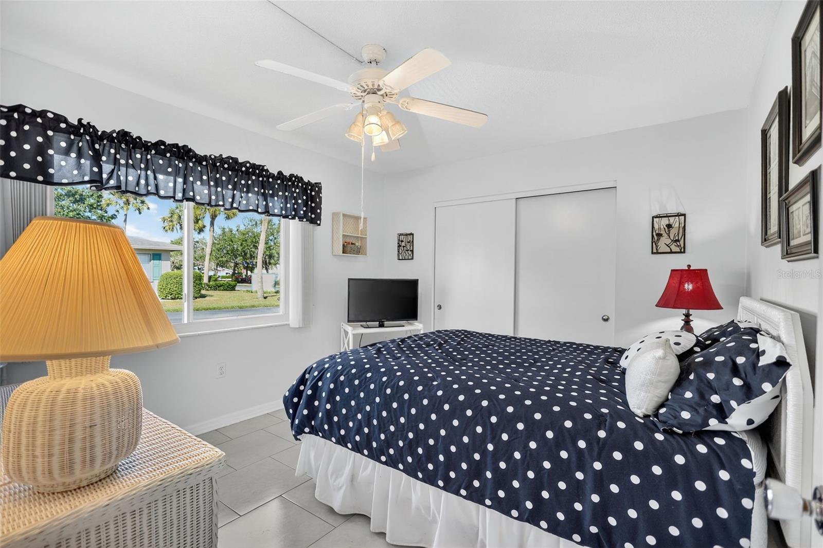 Image 23 of 42 For 14 Strathmore Boulevard 14