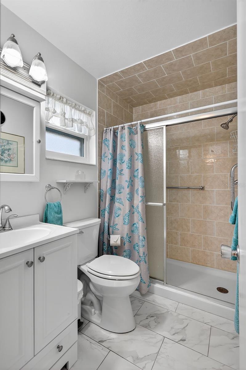 Image 26 of 42 For 14 Strathmore Boulevard 14