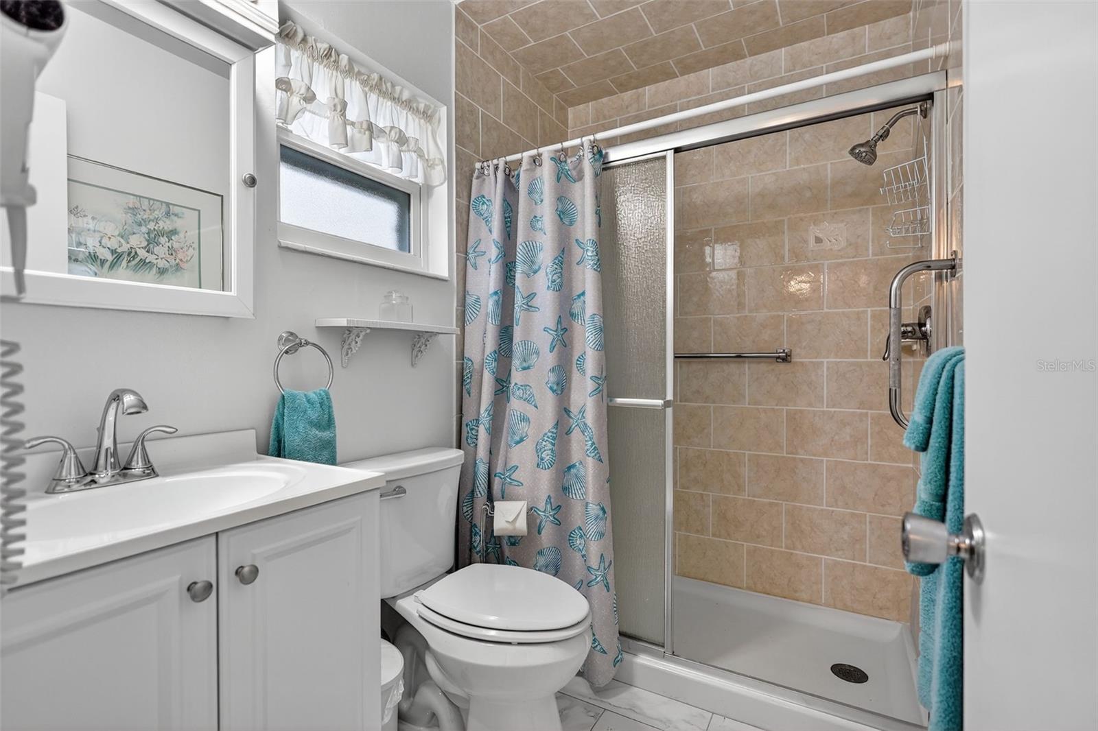 Image 27 of 42 For 14 Strathmore Boulevard 14