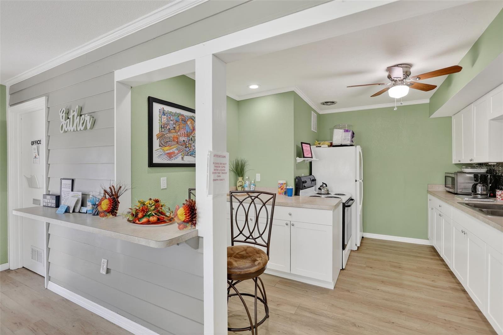 Image 36 of 42 For 14 Strathmore Boulevard 14