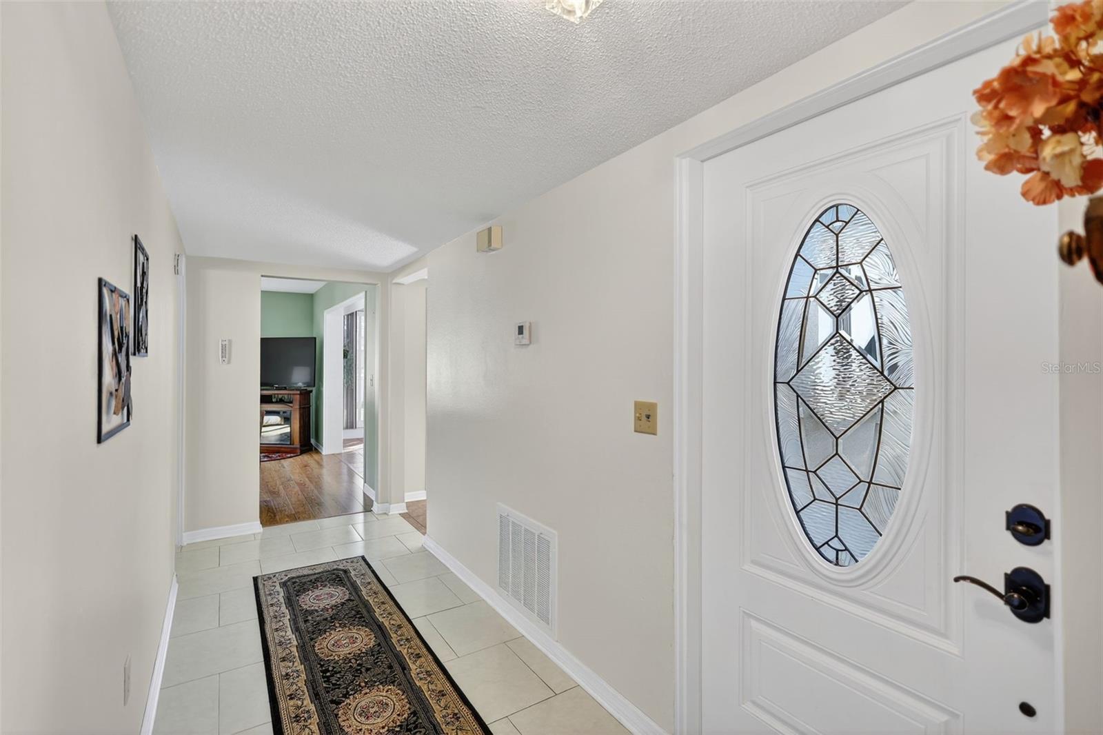 Image 5 of 42 For 14 Strathmore Boulevard 14