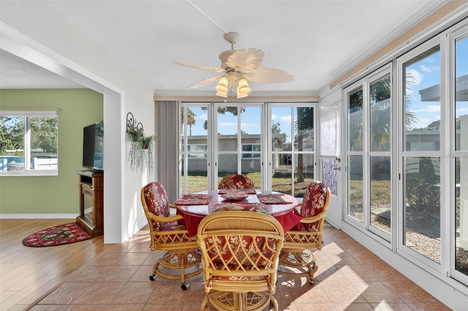 Image 9 of 42 For 14 Strathmore Boulevard 14