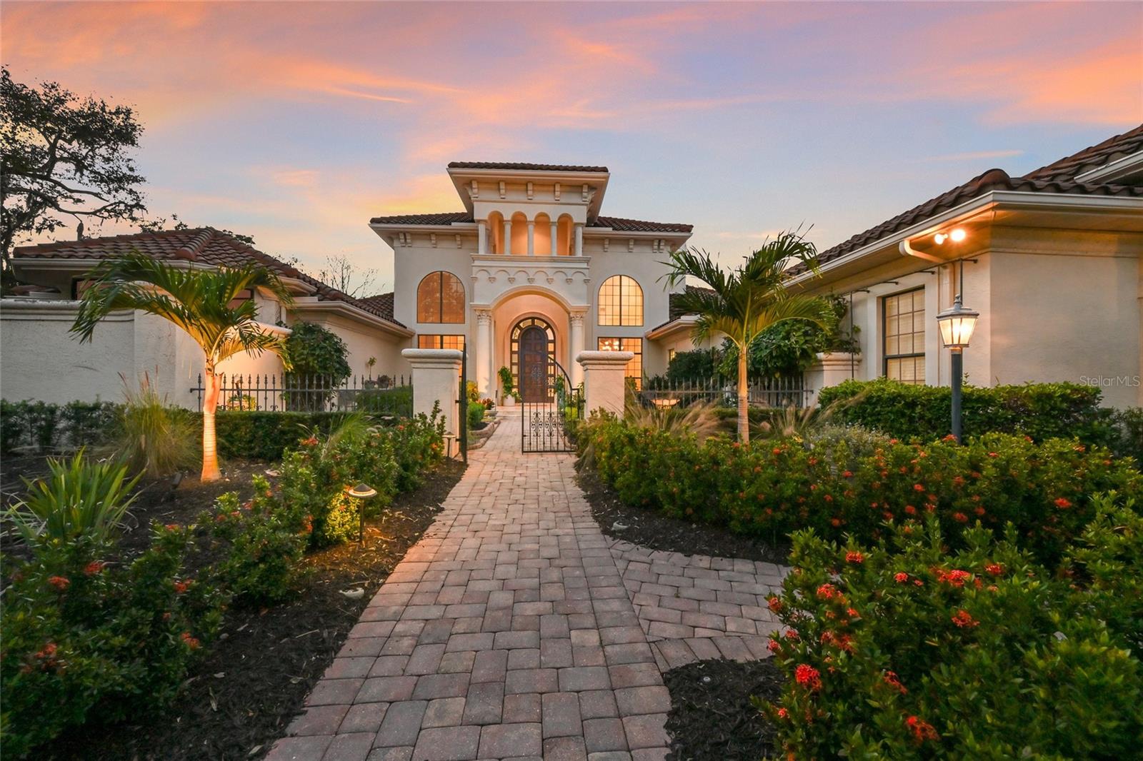 Image 2 of 75 For 7216 Pasadena Glen