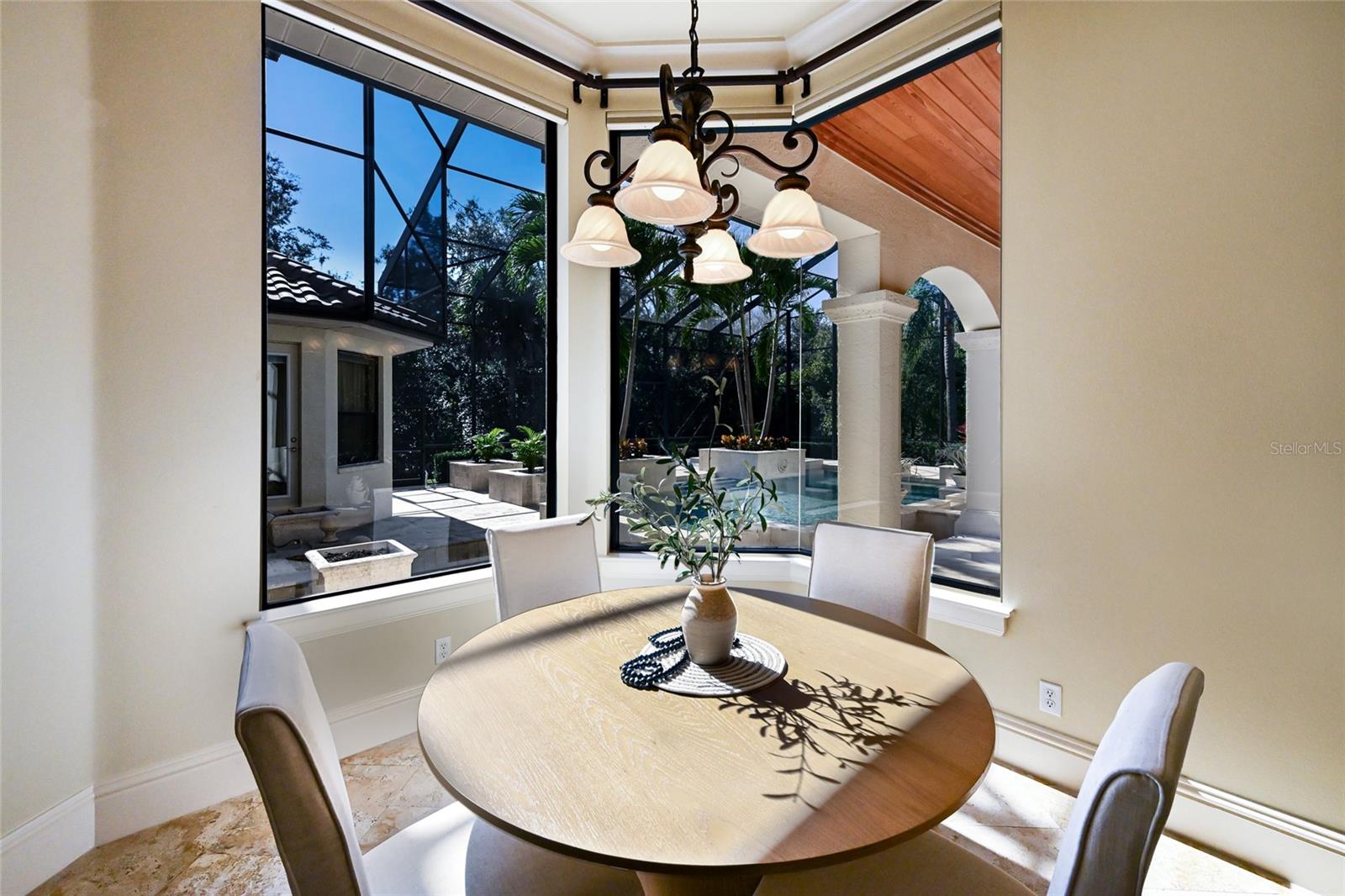 Image 23 of 75 For 7216 Pasadena Glen