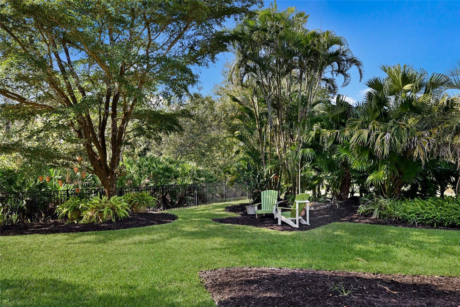 Image 42 of 75 For 7216 Pasadena Glen