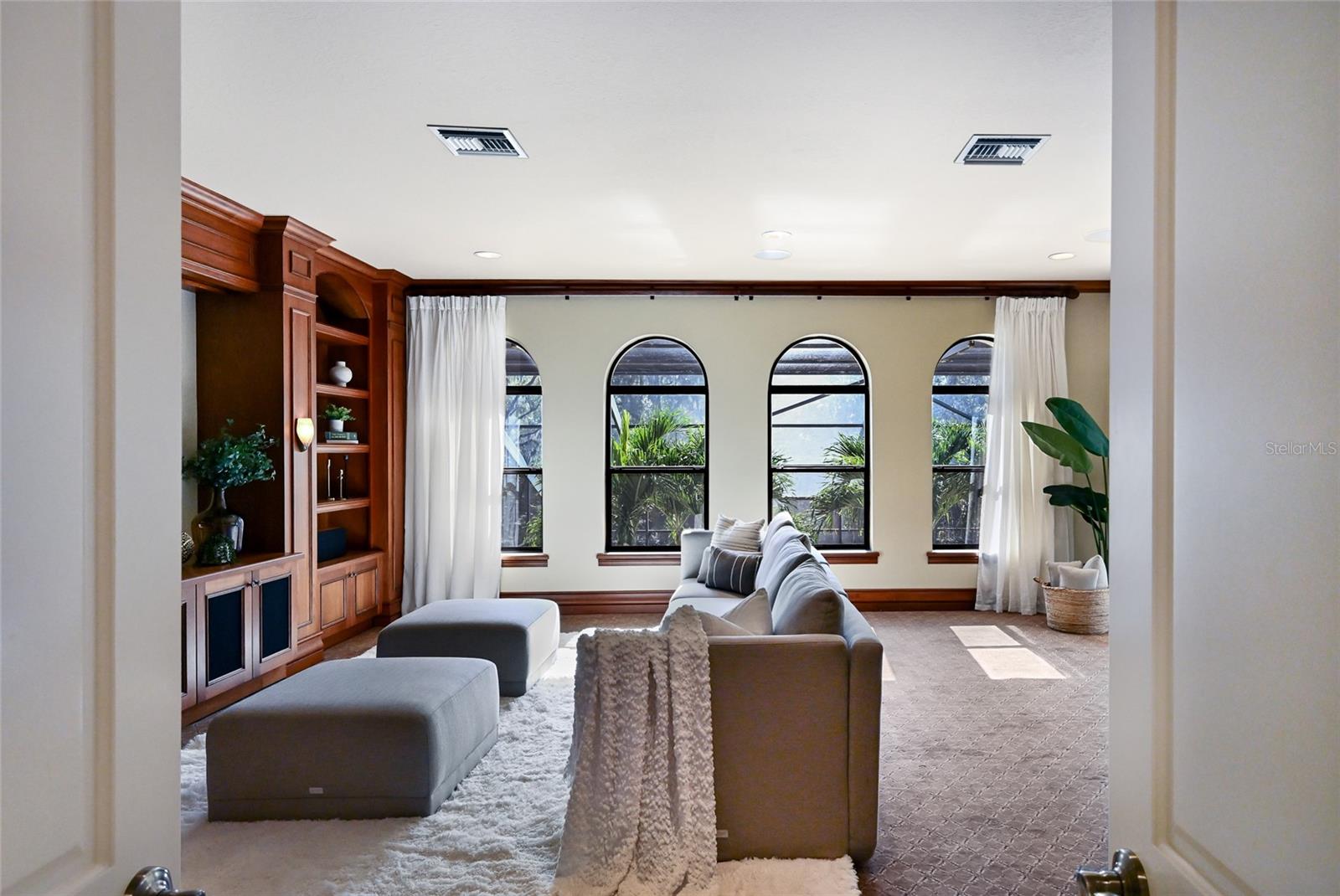 Image 69 of 75 For 7216 Pasadena Glen