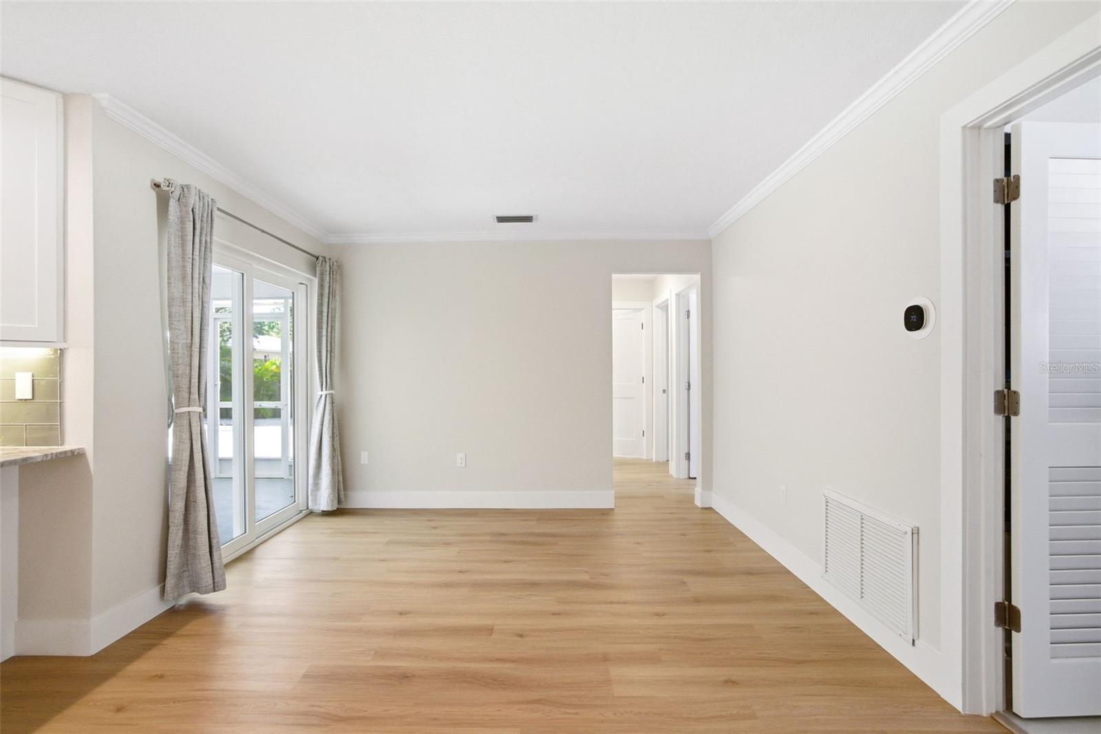 Image 24 of 69 For 630 Venice Lane