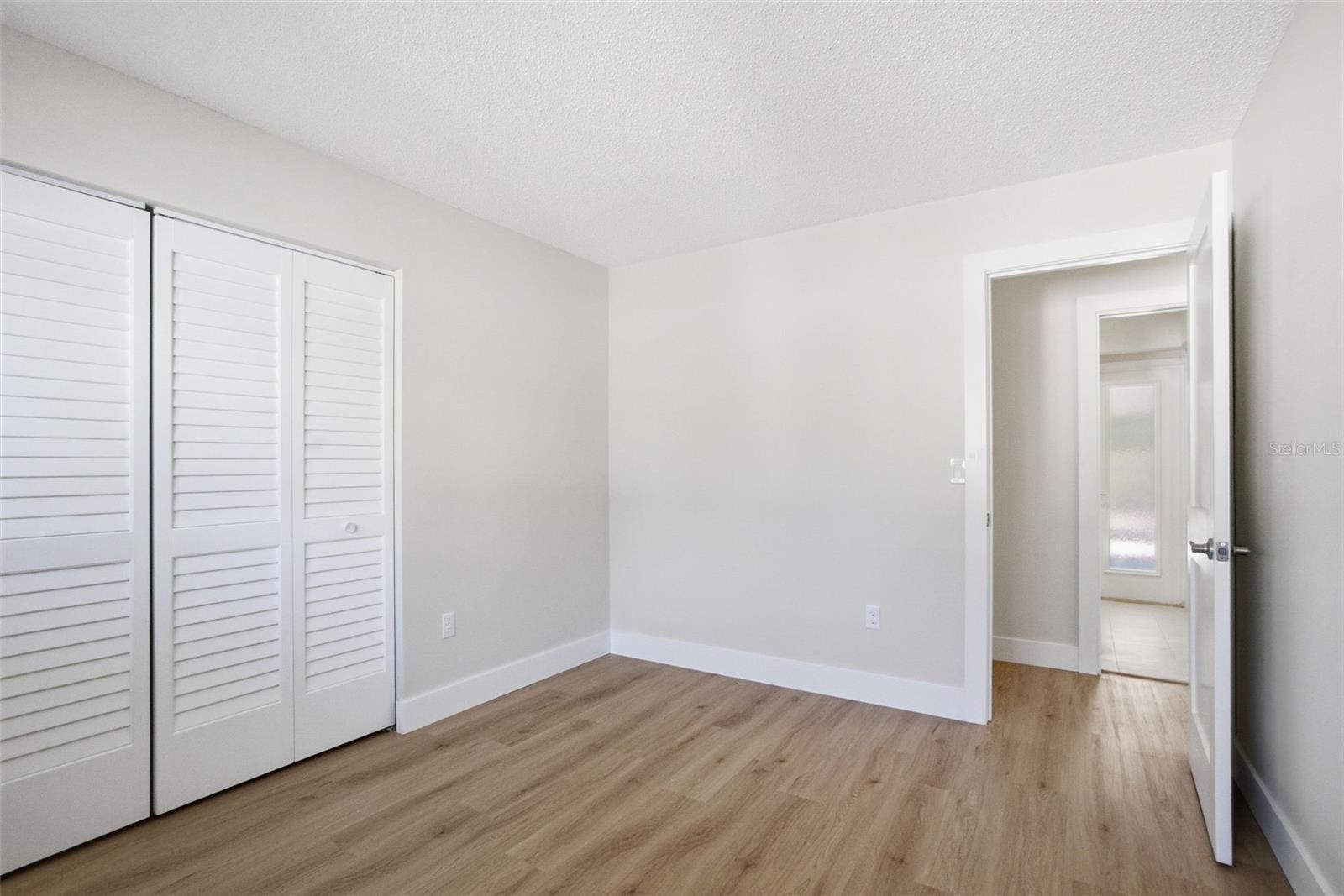 Image 28 of 69 For 630 Venice Lane