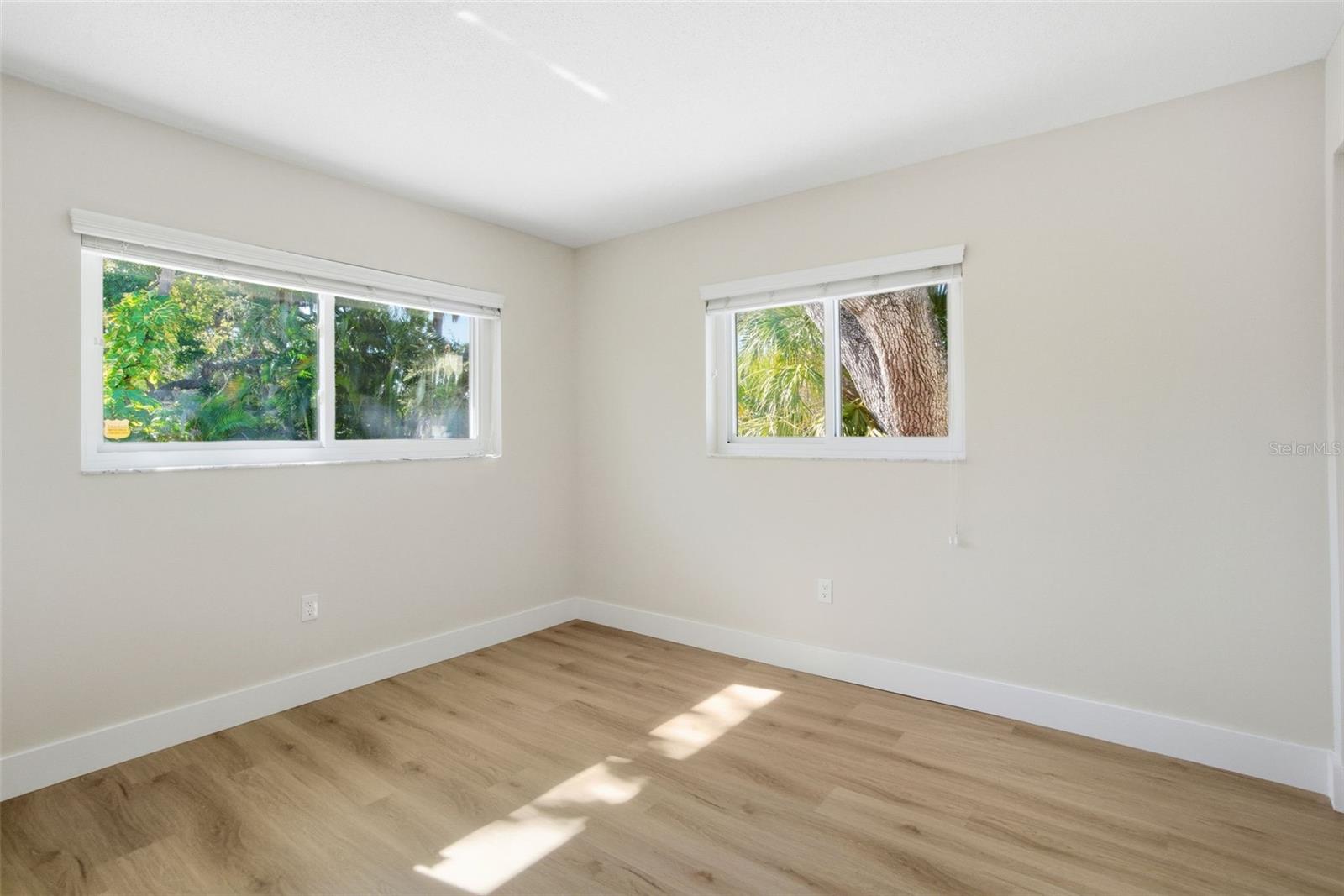 Image 33 of 69 For 630 Venice Lane