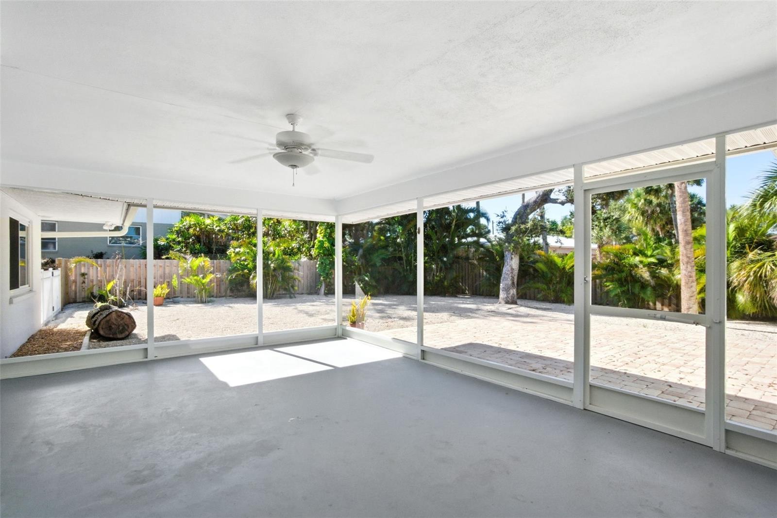 Image 39 of 69 For 630 Venice Lane