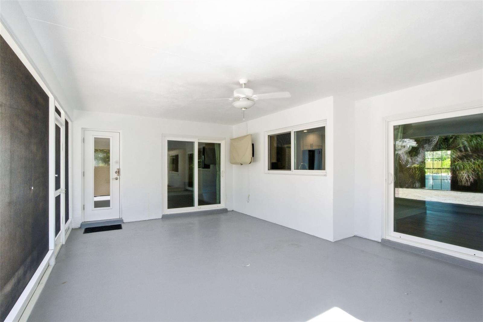 Image 41 of 69 For 630 Venice Lane