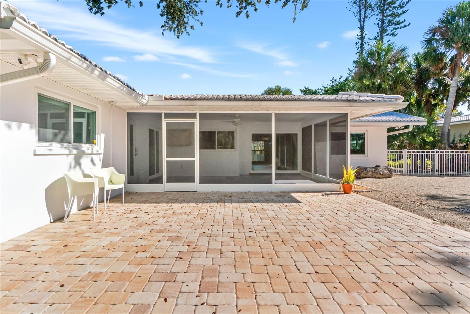 Image 43 of 69 For 630 Venice Lane