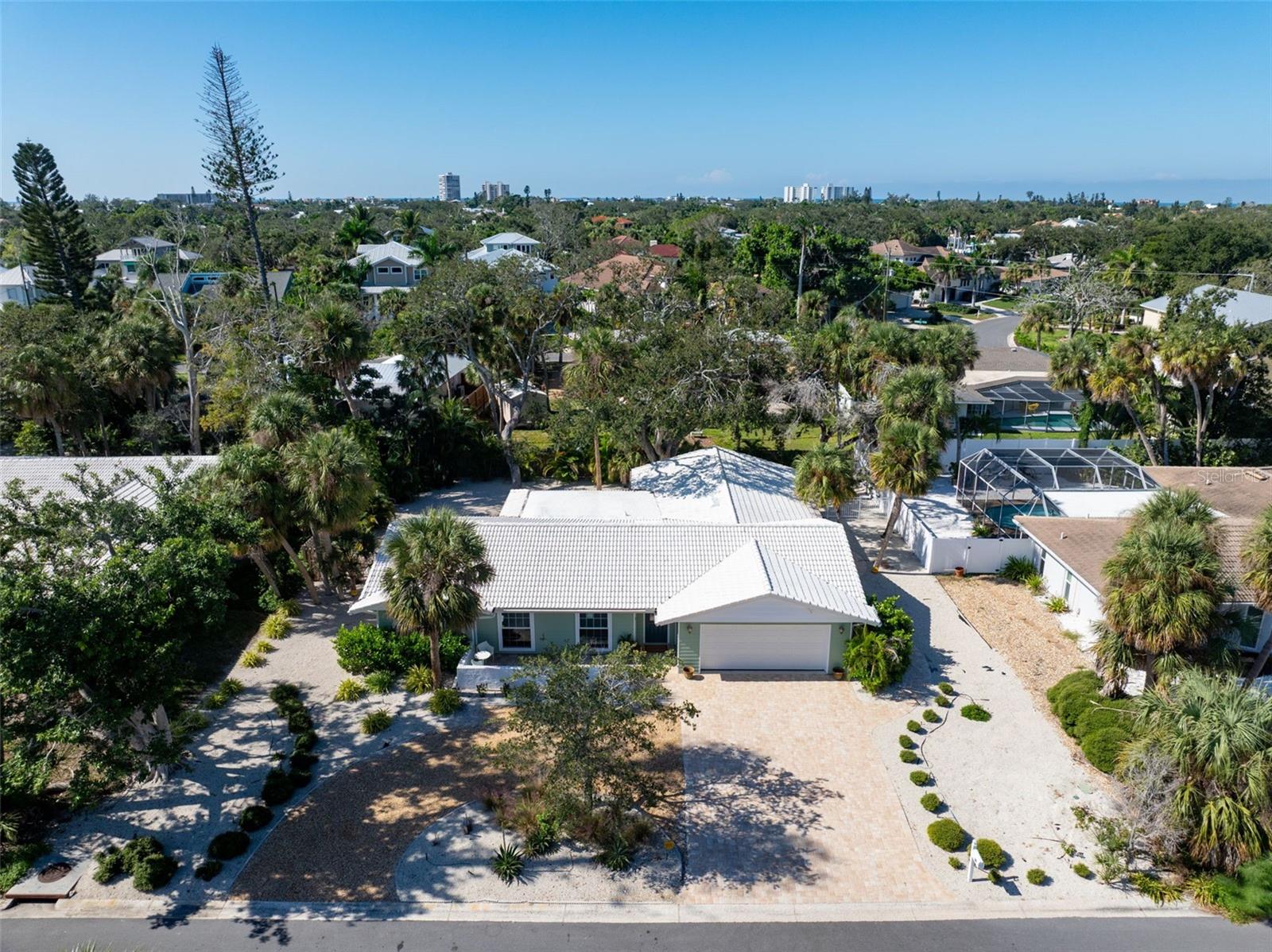 Image 56 of 69 For 630 Venice Lane