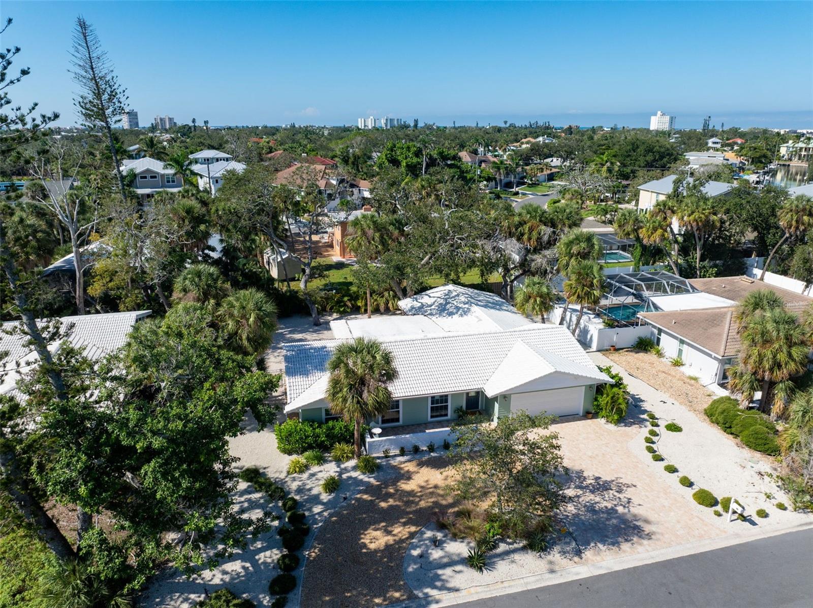 Image 57 of 69 For 630 Venice Lane