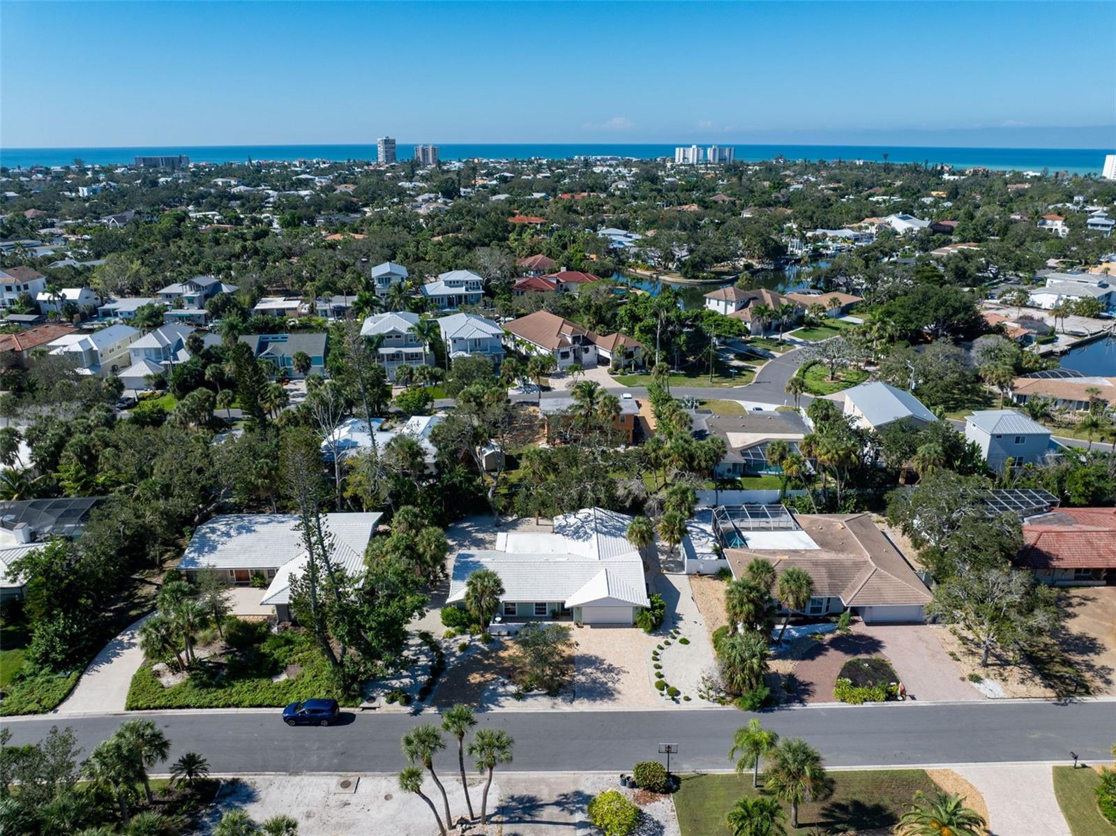 Image 61 of 69 For 630 Venice Lane