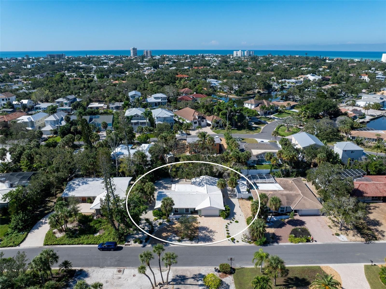 Image 62 of 69 For 630 Venice Lane