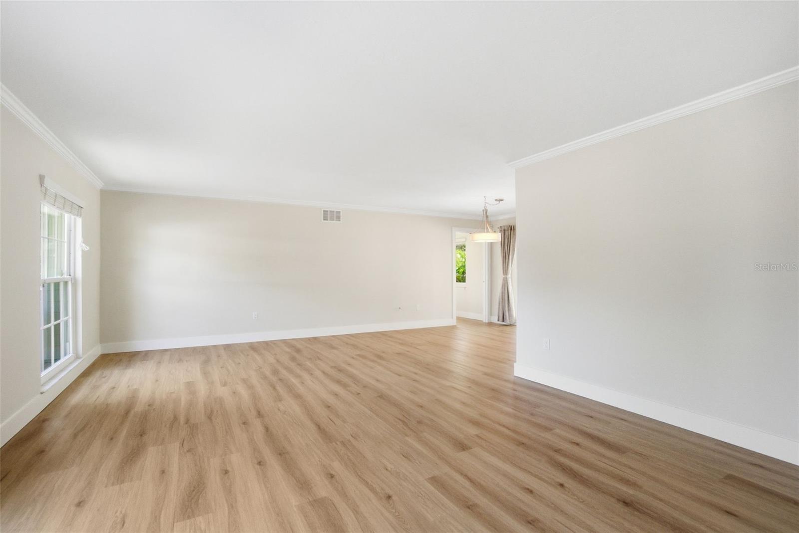 Image 8 of 69 For 630 Venice Lane