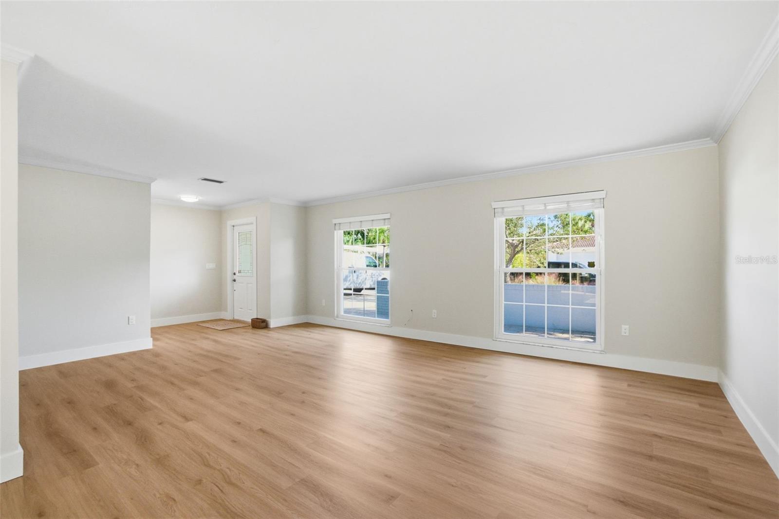 Image 9 of 69 For 630 Venice Lane