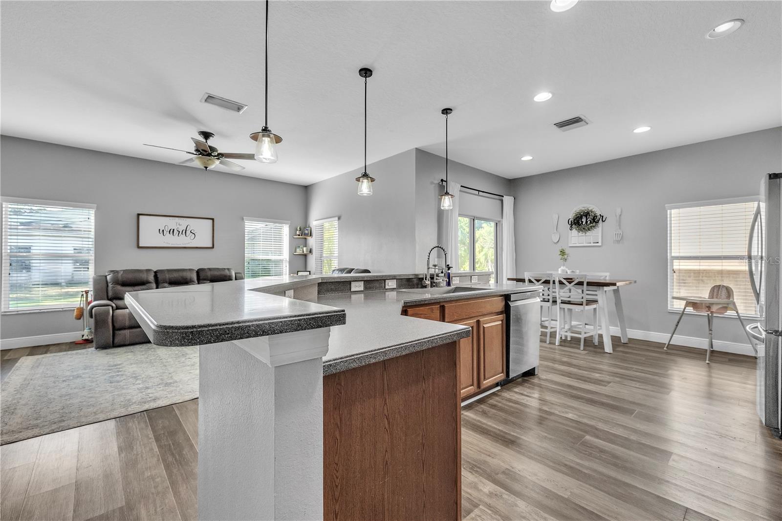 Image 14 of 67 For 714 Griffen Heights Court