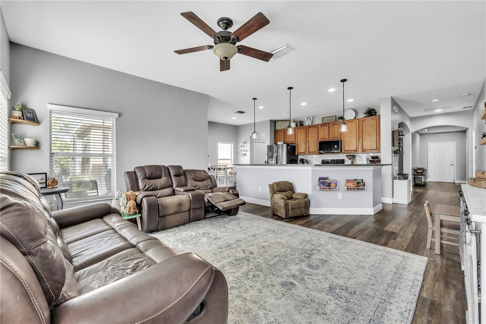 Image 16 of 67 For 714 Griffen Heights Court