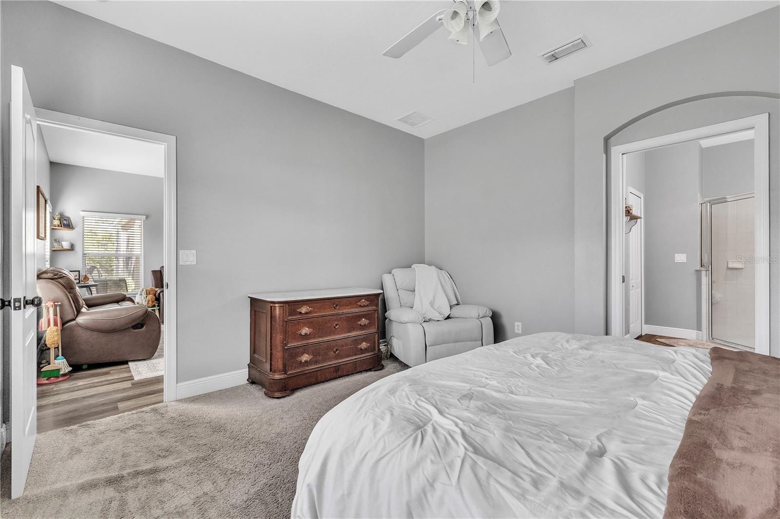 Image 21 of 67 For 714 Griffen Heights Court