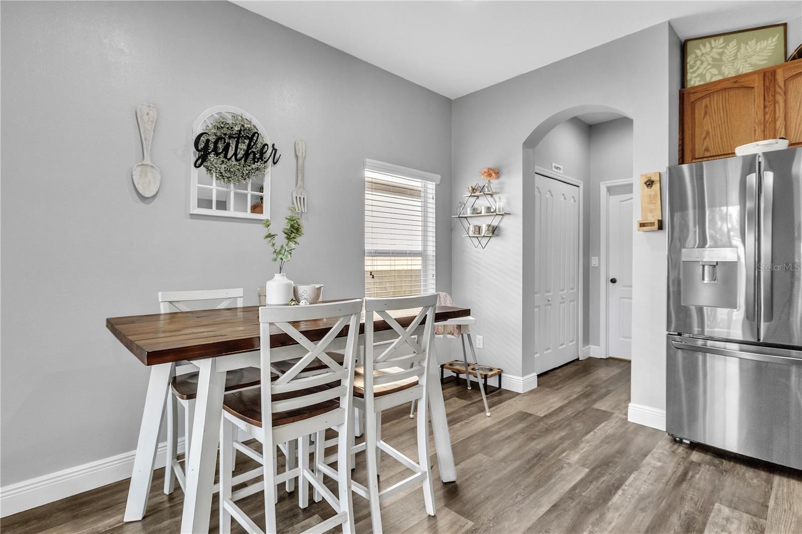 Image 22 of 67 For 714 Griffen Heights Court