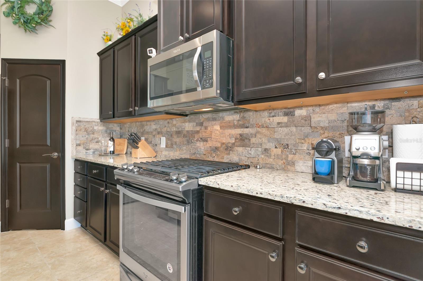 Image 15 of 85 For 12011 Seabrook Avenue