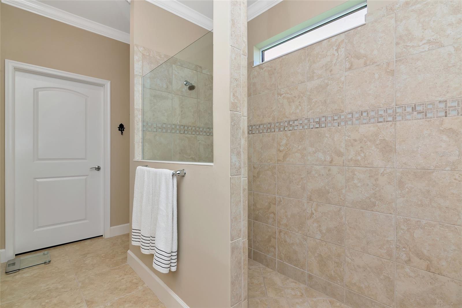 Image 27 of 85 For 12011 Seabrook Avenue