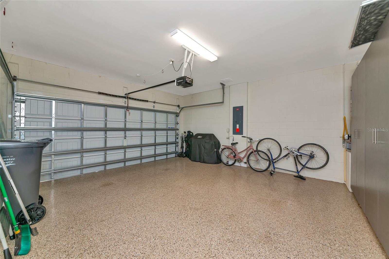 Image 45 of 85 For 12011 Seabrook Avenue