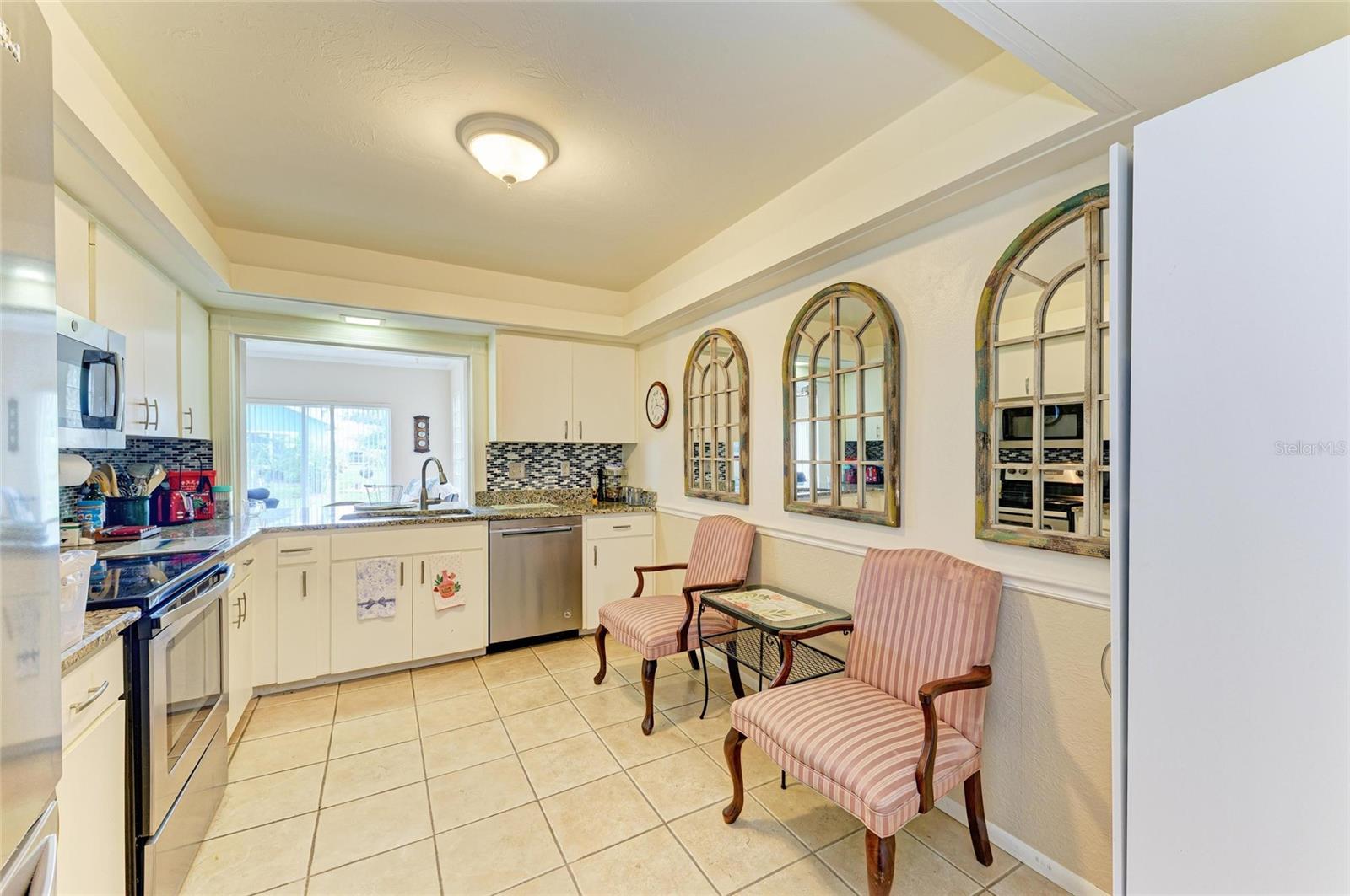 Image 23 of 42 For 6804 19th Avenue W