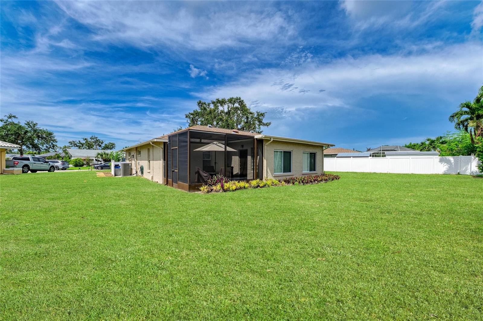 Image 9 of 42 For 6804 19th Avenue W