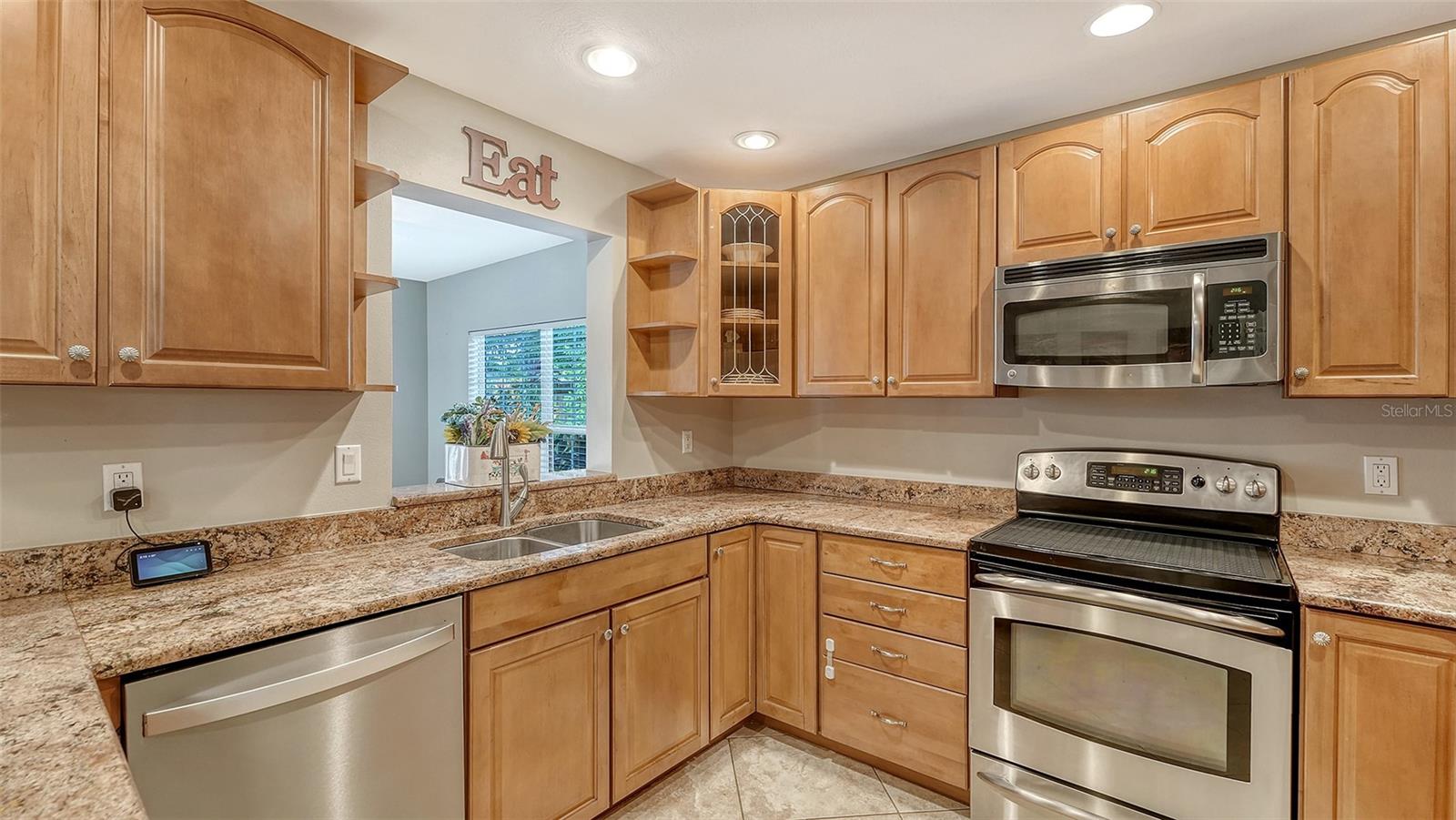 Image 10 of 33 For 4728 Brooksdale Drive