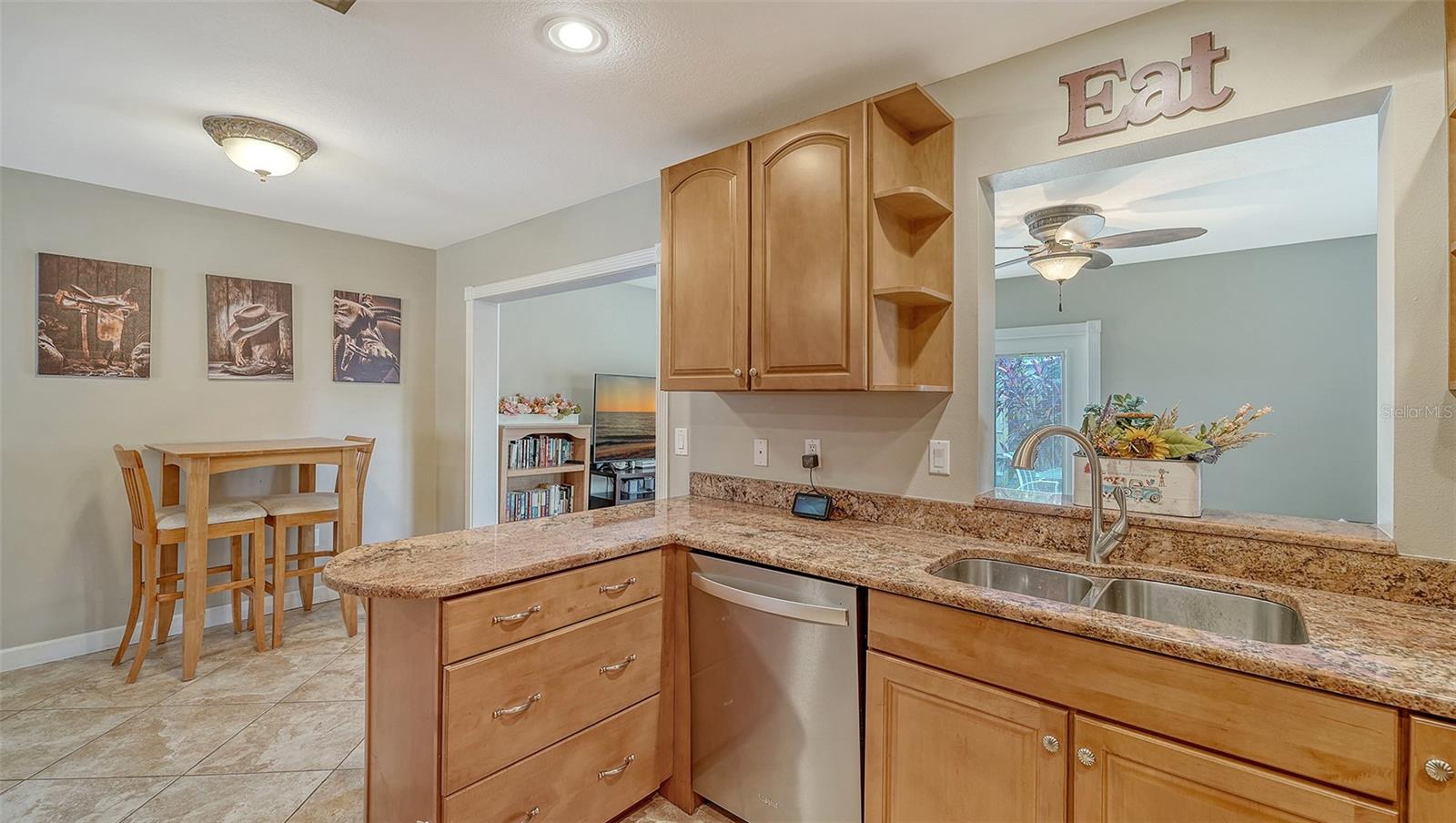 Image 11 of 33 For 4728 Brooksdale Drive