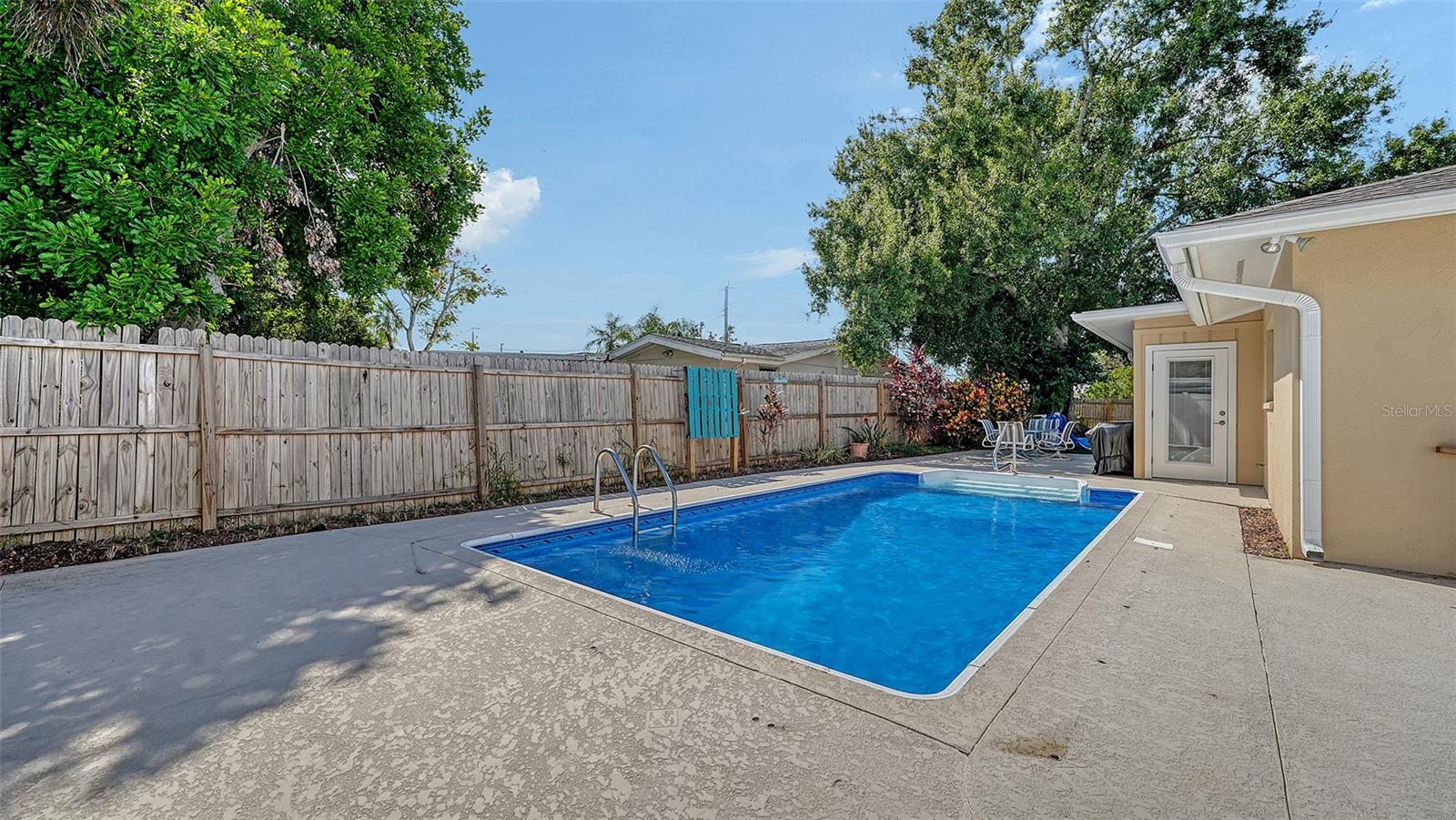 Image 28 of 33 For 4728 Brooksdale Drive