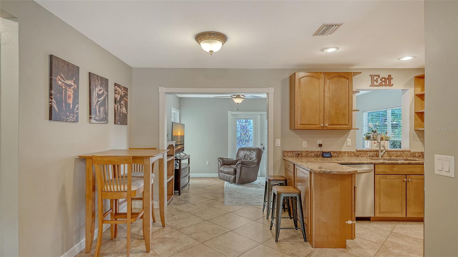 Image 6 of 33 For 4728 Brooksdale Drive