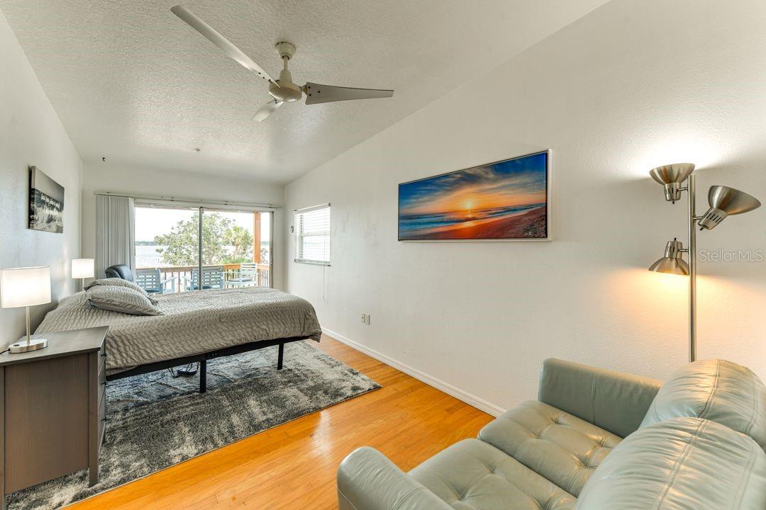 Image 12 of 84 For 1416 Rosslyn Drive