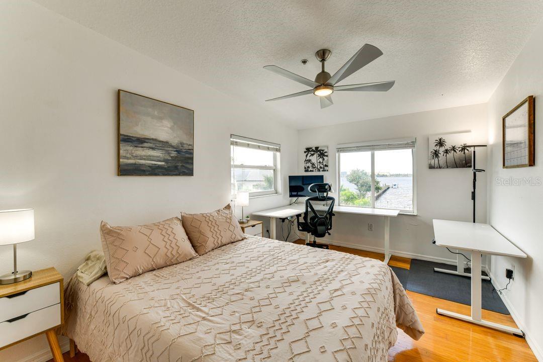 Image 16 of 84 For 1416 Rosslyn Drive