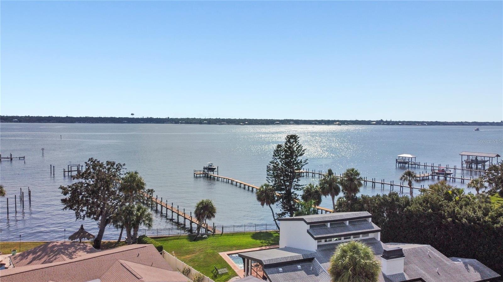 Image 2 of 84 For 1416 Rosslyn Drive