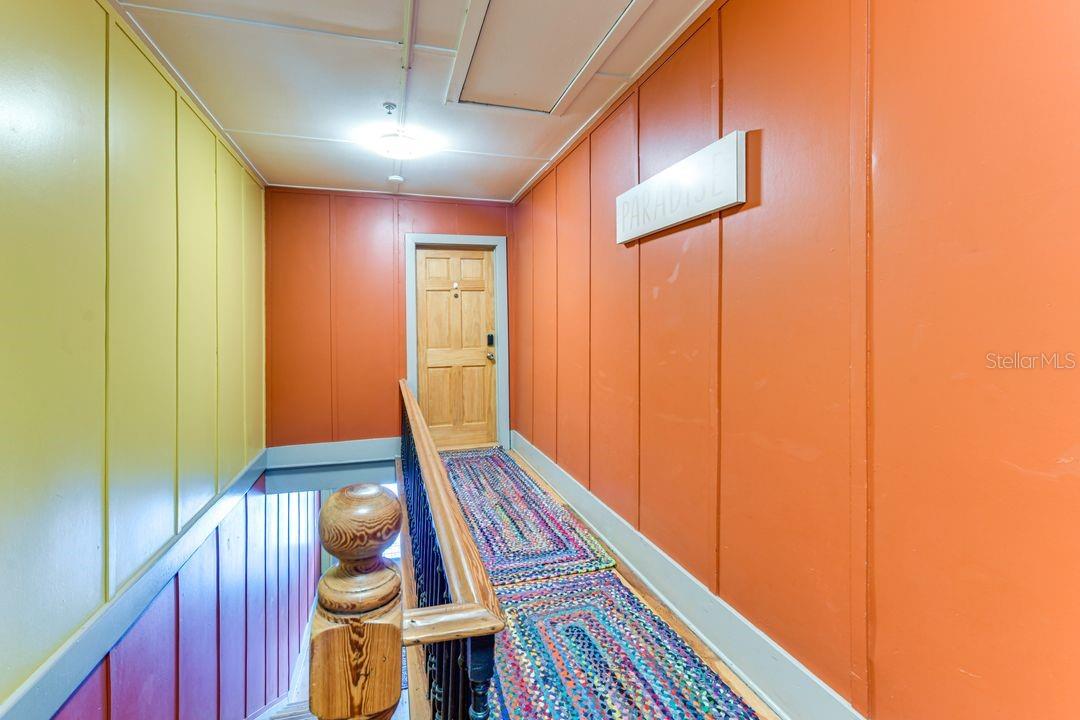 Image 28 of 84 For 1416 Rosslyn Drive