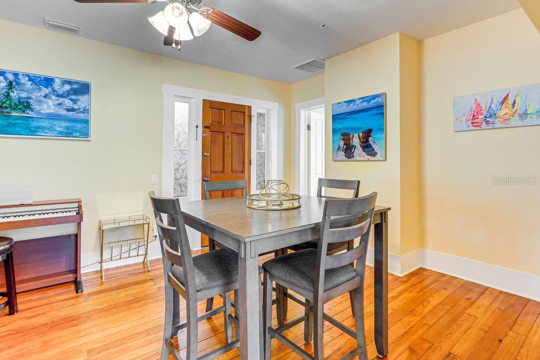 Image 38 of 84 For 1416 Rosslyn Drive