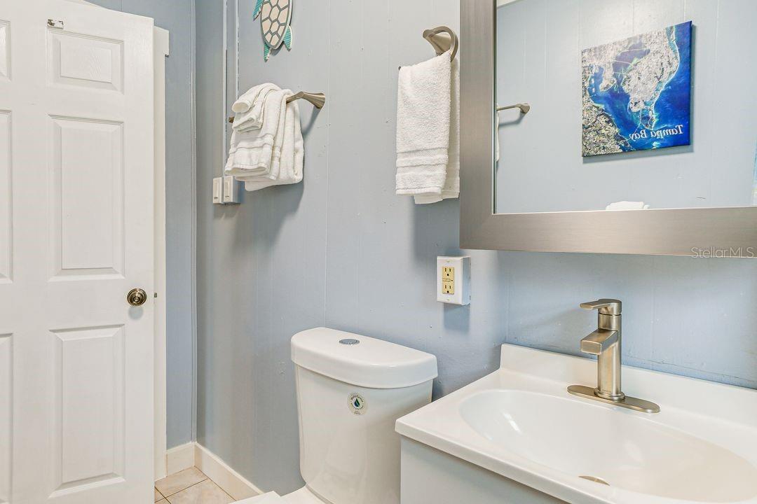 Image 46 of 84 For 1416 Rosslyn Drive