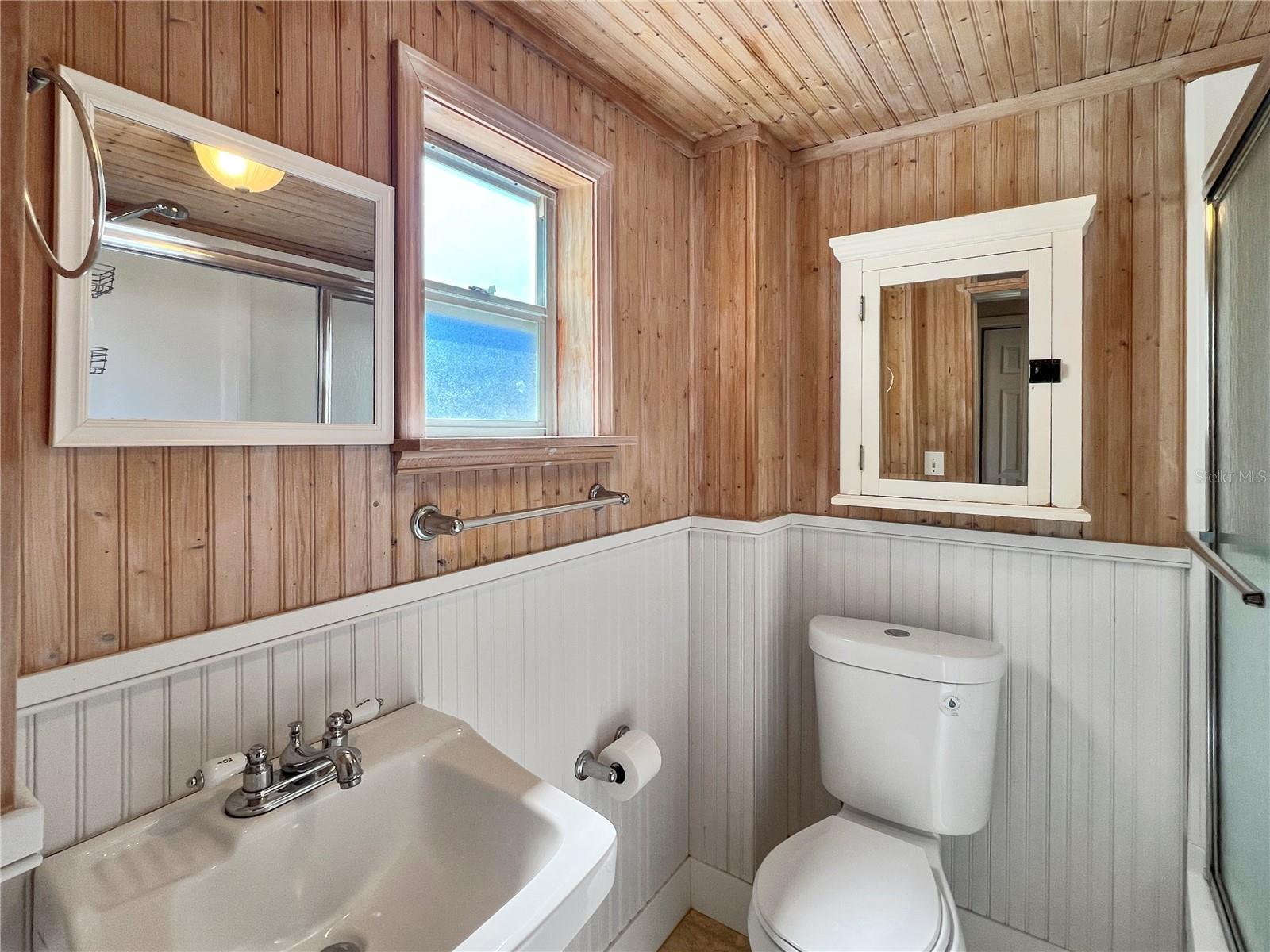 Image 66 of 84 For 1416 Rosslyn Drive