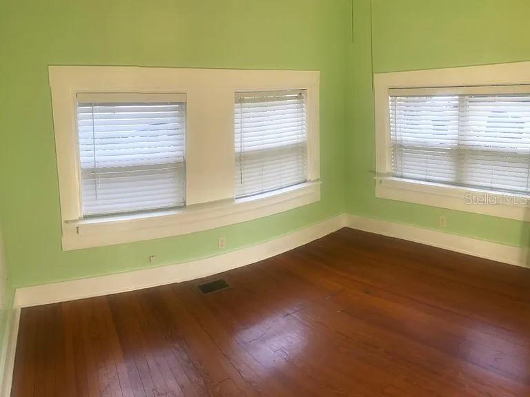 Image 70 of 84 For 1416 Rosslyn Drive