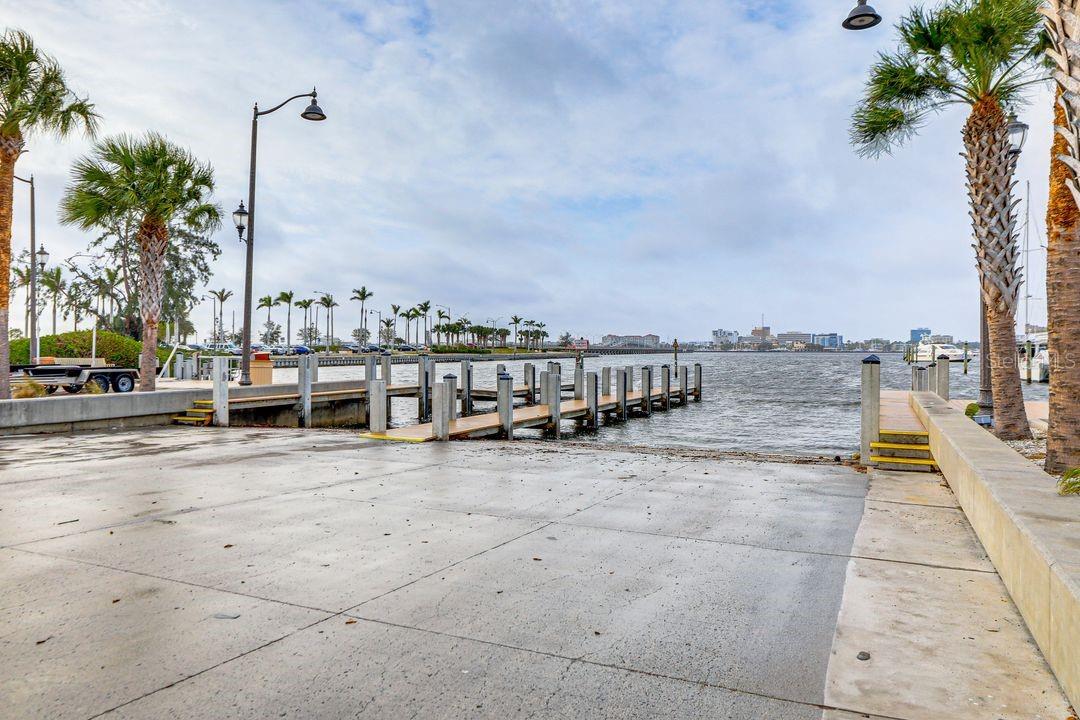 Image 81 of 84 For 1416 Rosslyn Drive