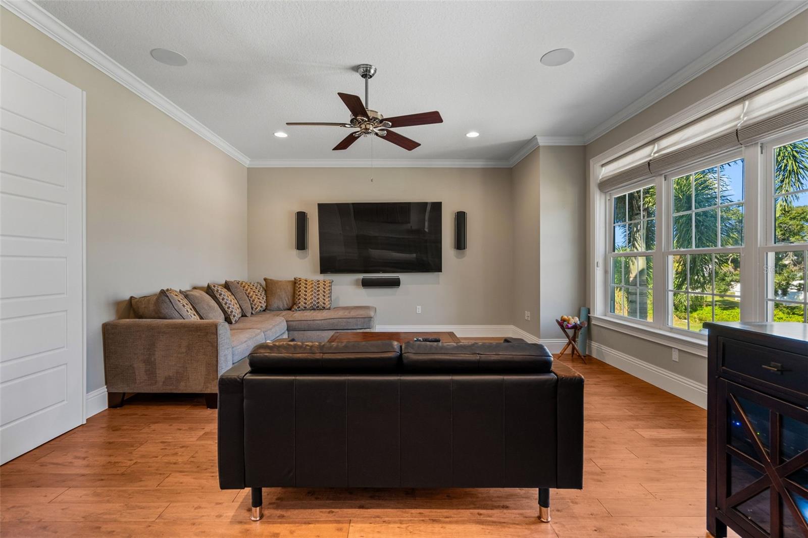 Image 23 of 51 For 3542 Bimini Street