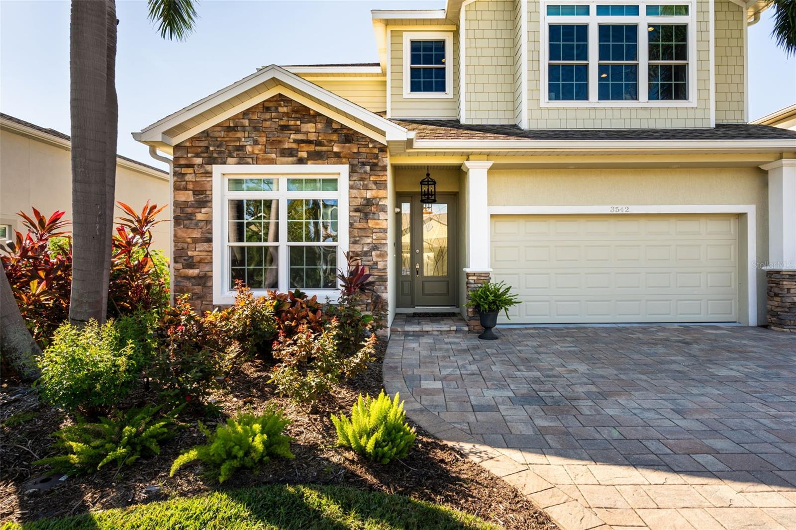 Image 3 of 51 For 3542 Bimini Street