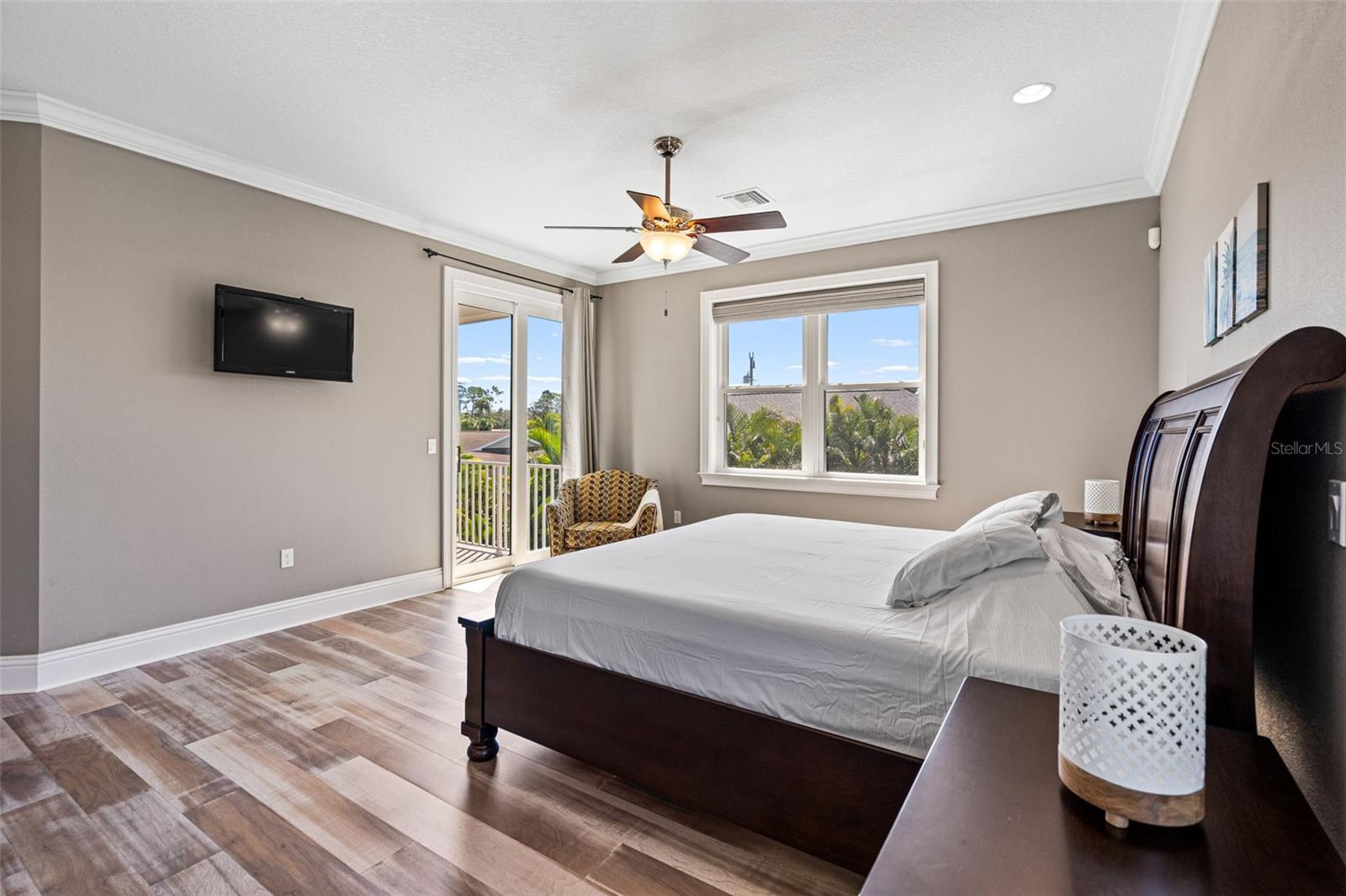 Image 33 of 51 For 3542 Bimini Street